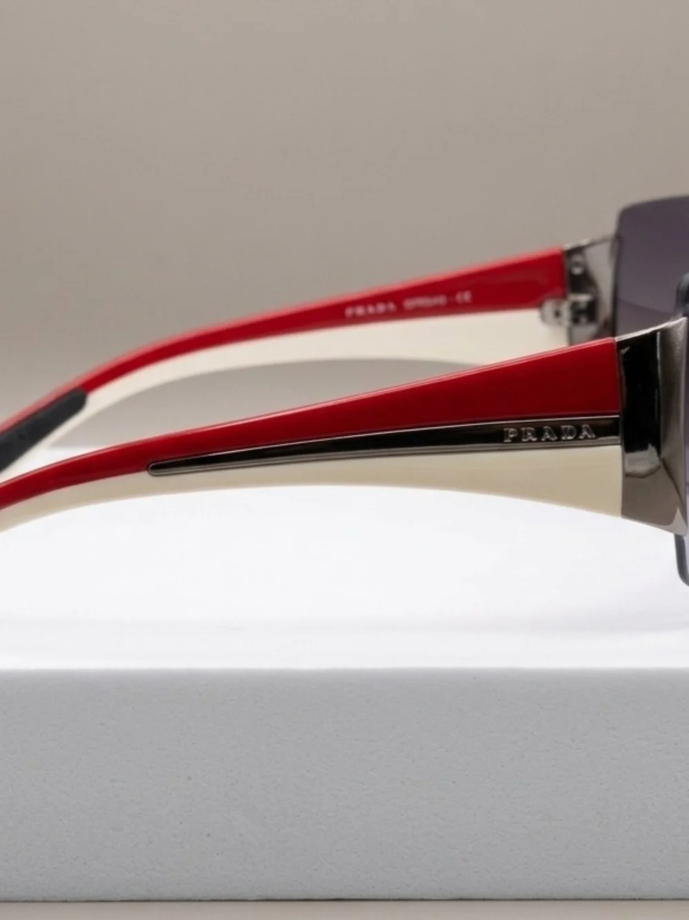 Rare Vintage Y2K PRADA Sport Shield Sunglasses 🏎️ SPR54G Red/White